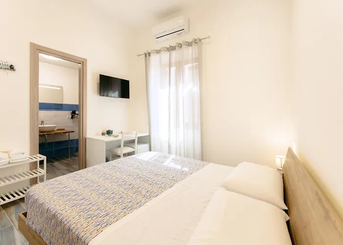 ゲストハウス Lo Scuncino プロチーダ